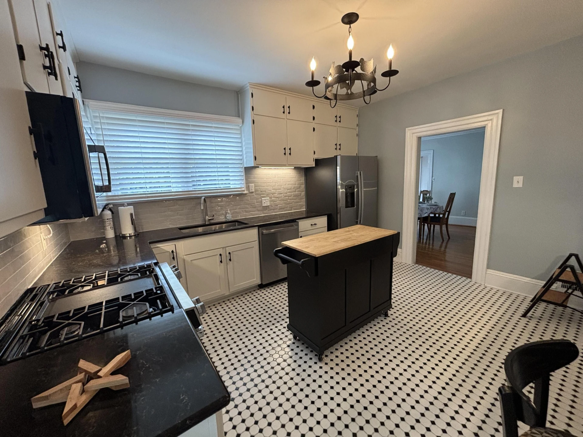 18 Mountain AVE - Photo 6
