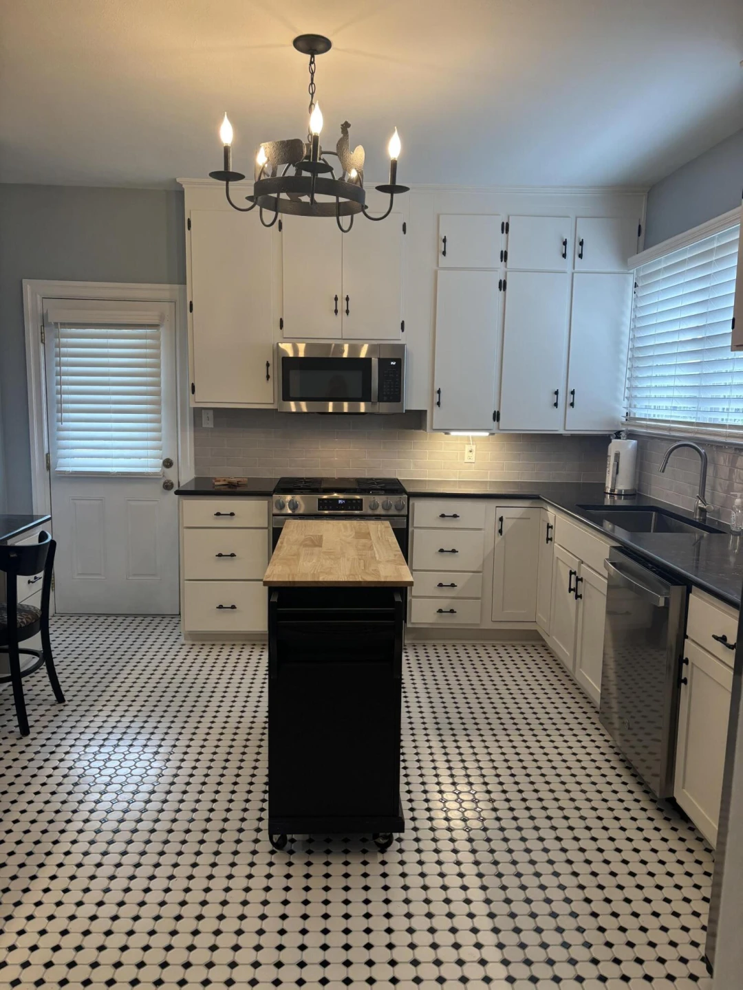 18 Mountain AVE - Photo 8