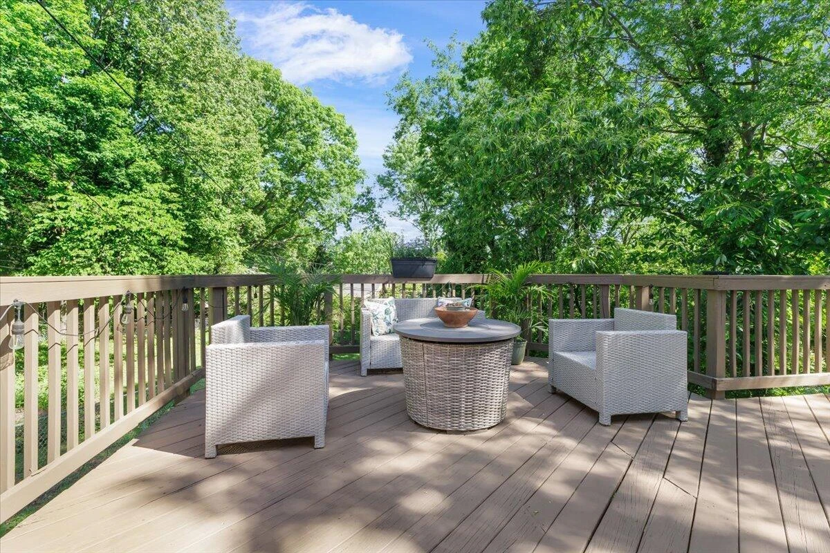 2529 Derwent DR - Photo 14