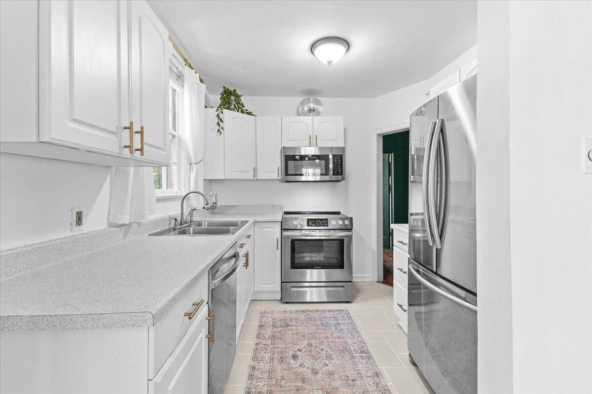2529 Derwent DR - Photo 17