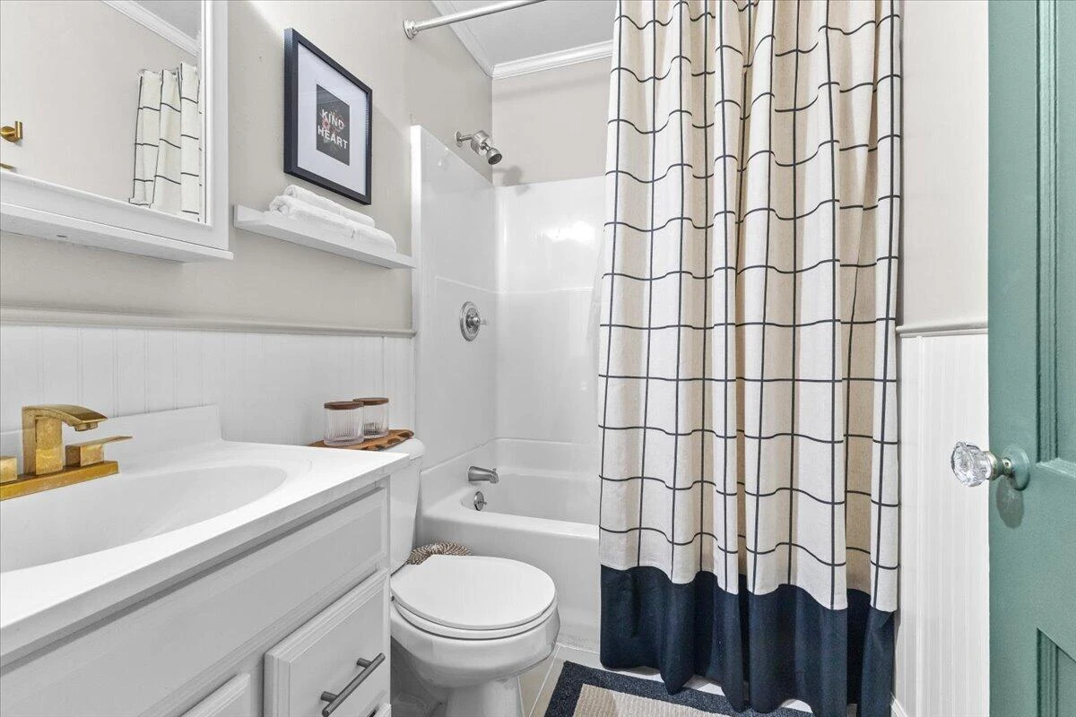 2529 Derwent DR - Photo 23