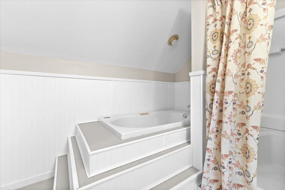 2529 Derwent DR - Photo 29