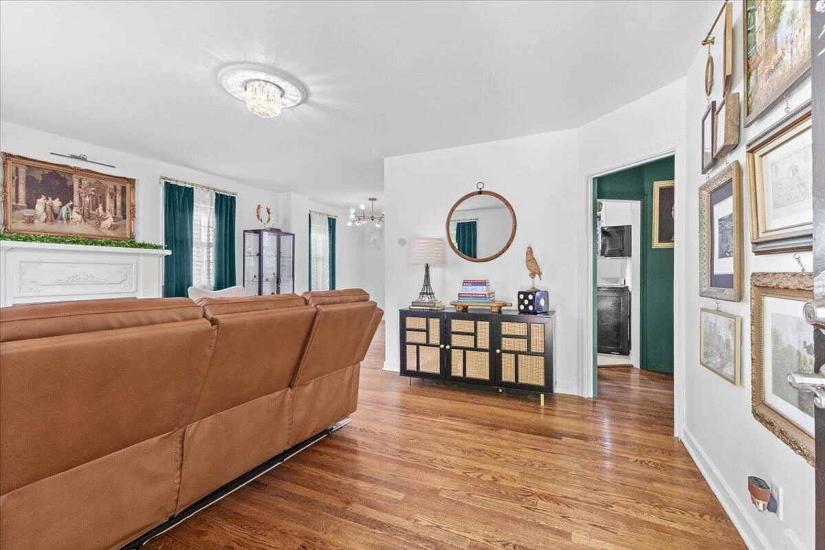 2529 Derwent DR - Photo 9