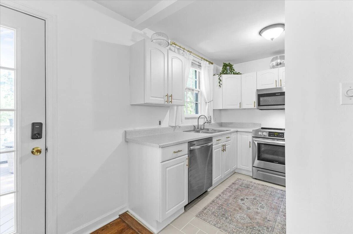 2529 Derwent DR - Photo 13