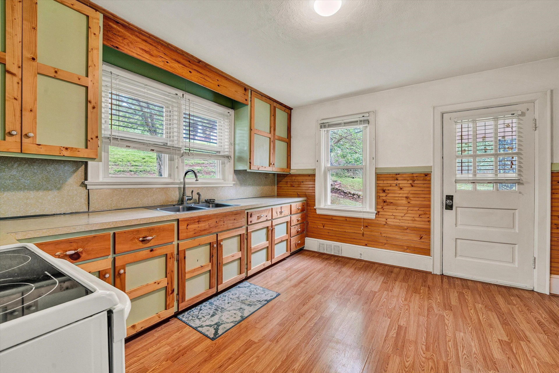 114 CHURCH ST - Photo 16