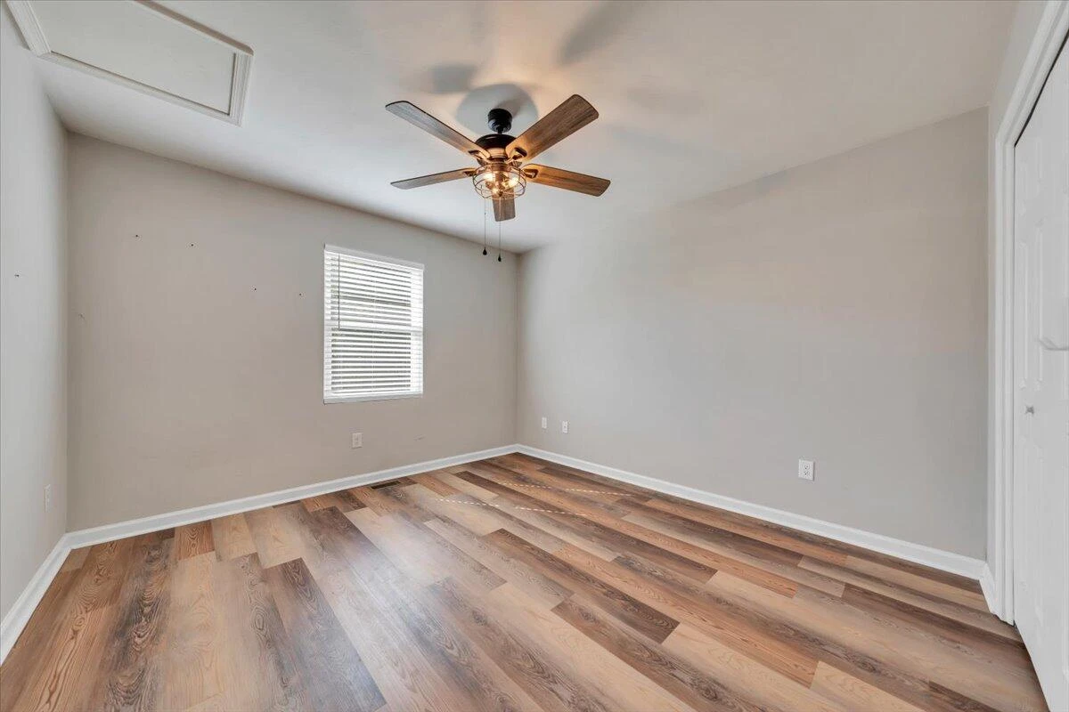1611 Barton ST - Photo 14