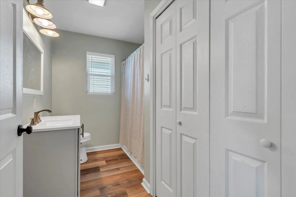 1611 Barton ST - Photo 15