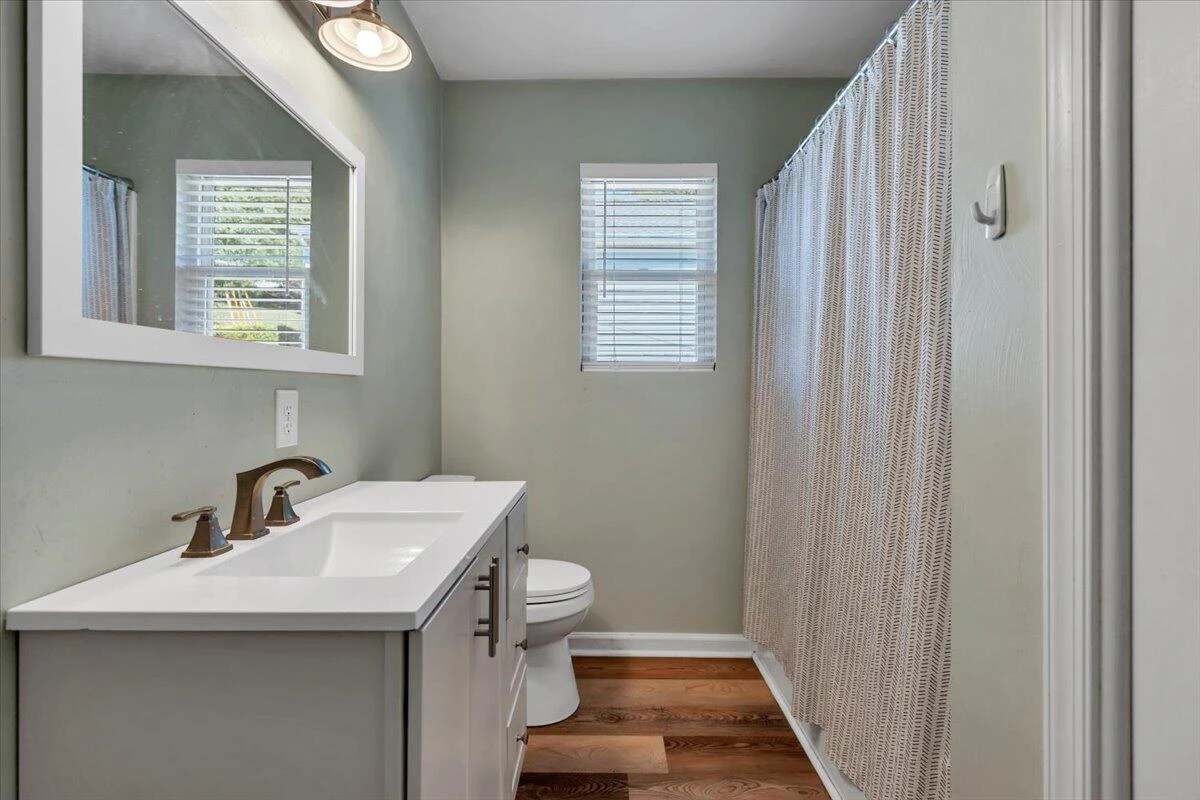 1611 Barton ST - Photo 16