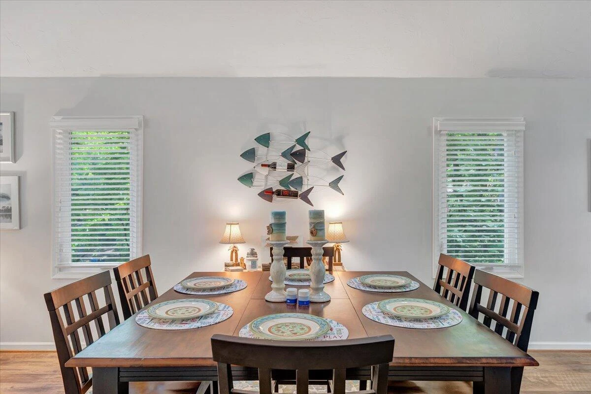1101 ANGELA CT - Photo 11
