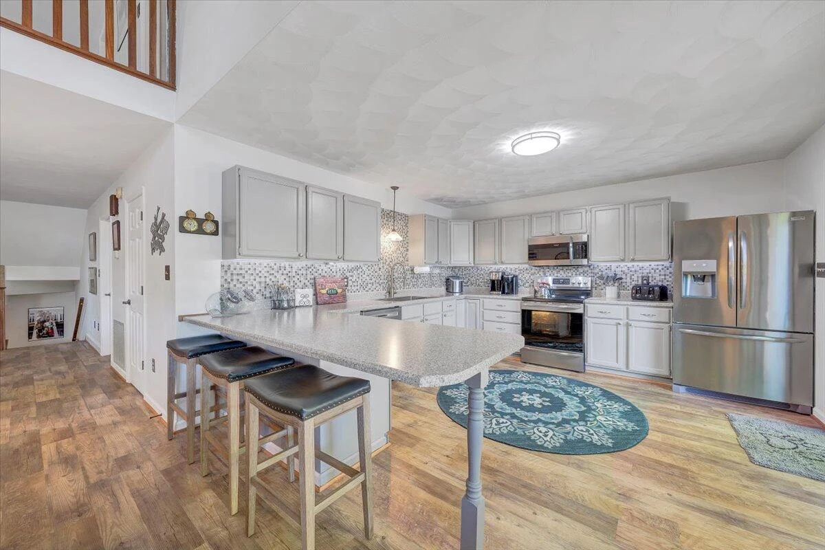 1101 ANGELA CT - Photo 19