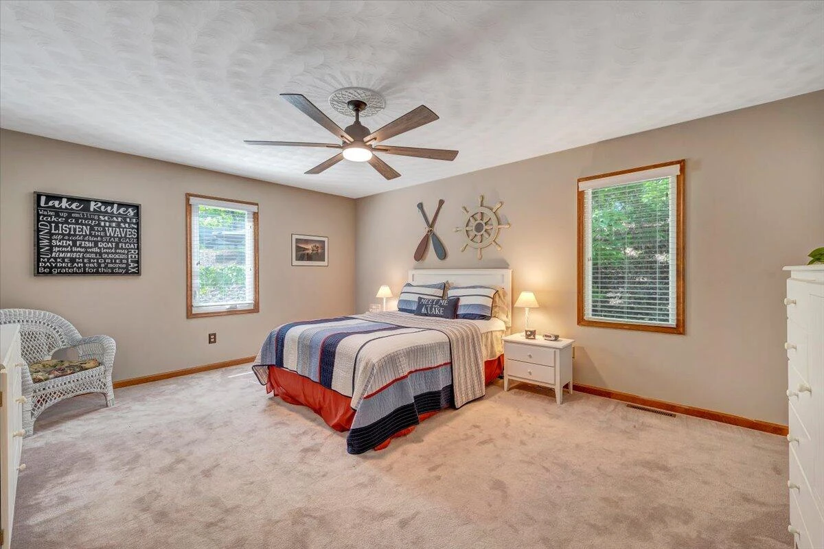 1101 ANGELA CT - Photo 28
