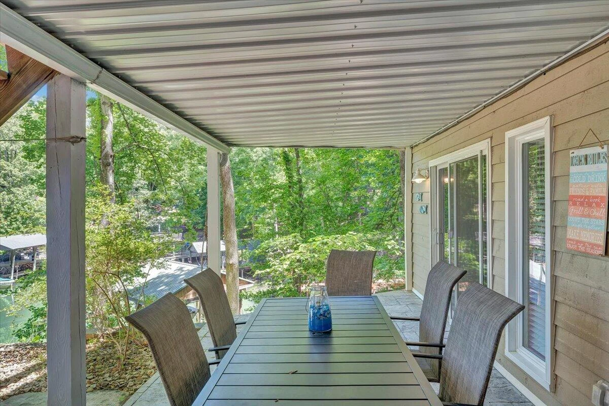 1101 ANGELA CT - Photo 45