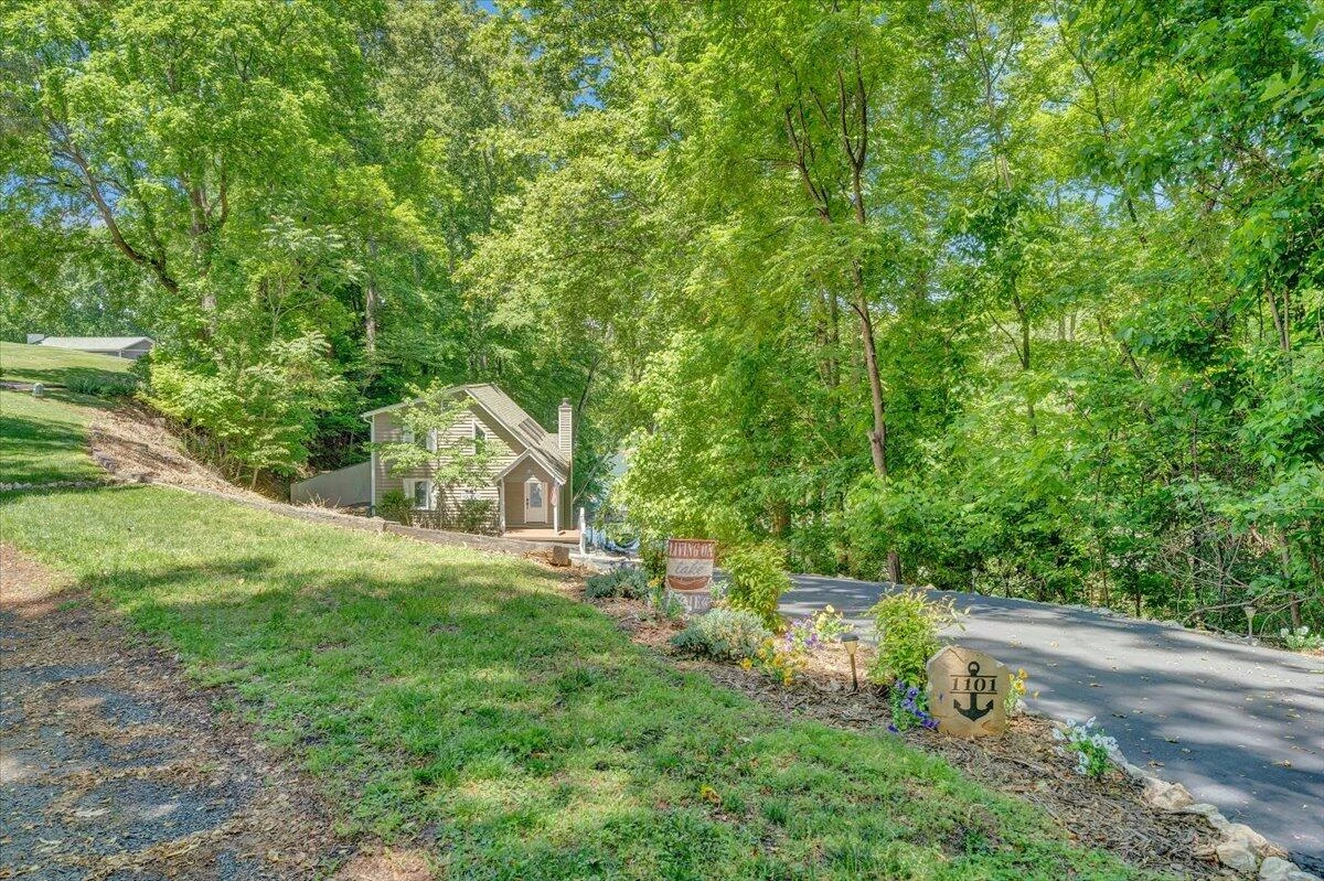 1101 ANGELA CT - Photo 53