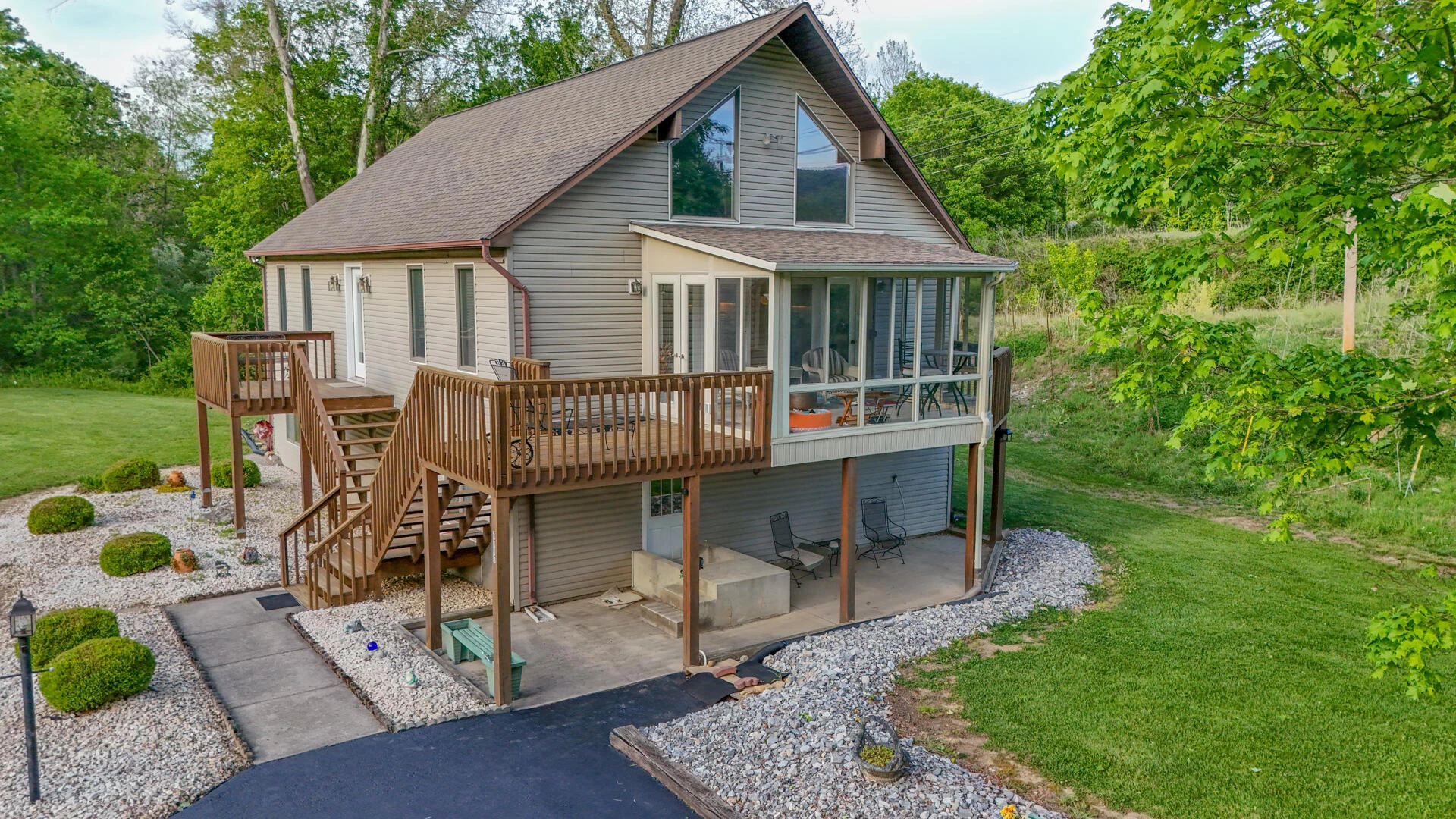 8796 Roanoke RD - Photo 2