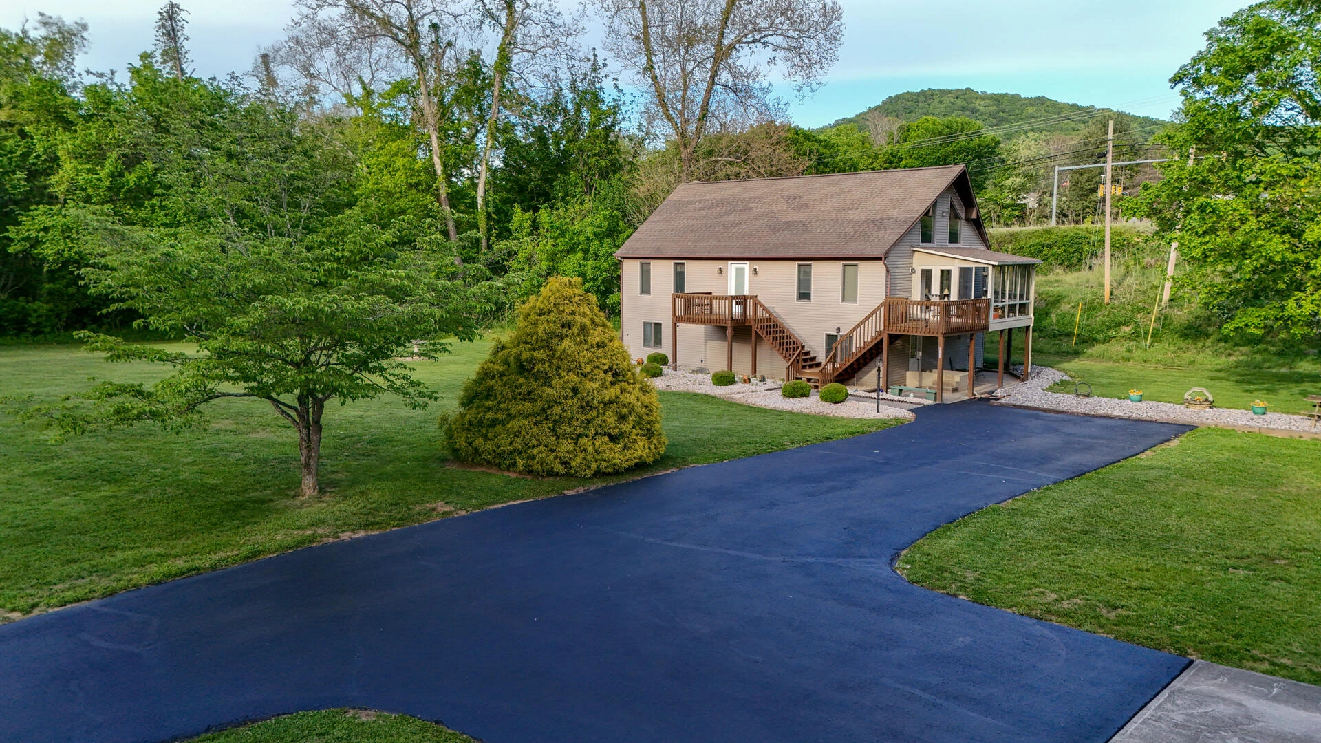 8796 Roanoke RD - Photo 31