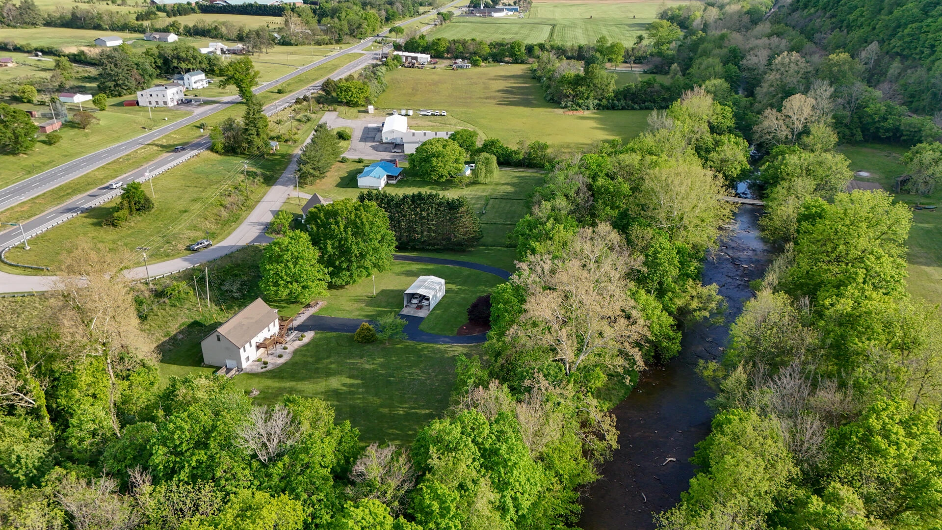 8796 Roanoke RD - Photo 40