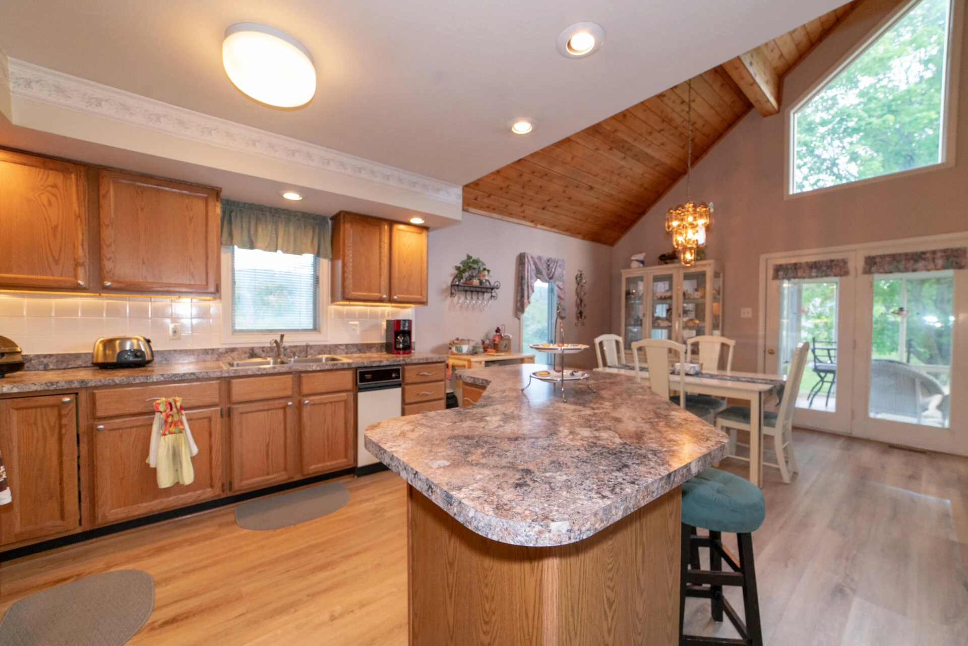 8796 Roanoke RD - Photo 6