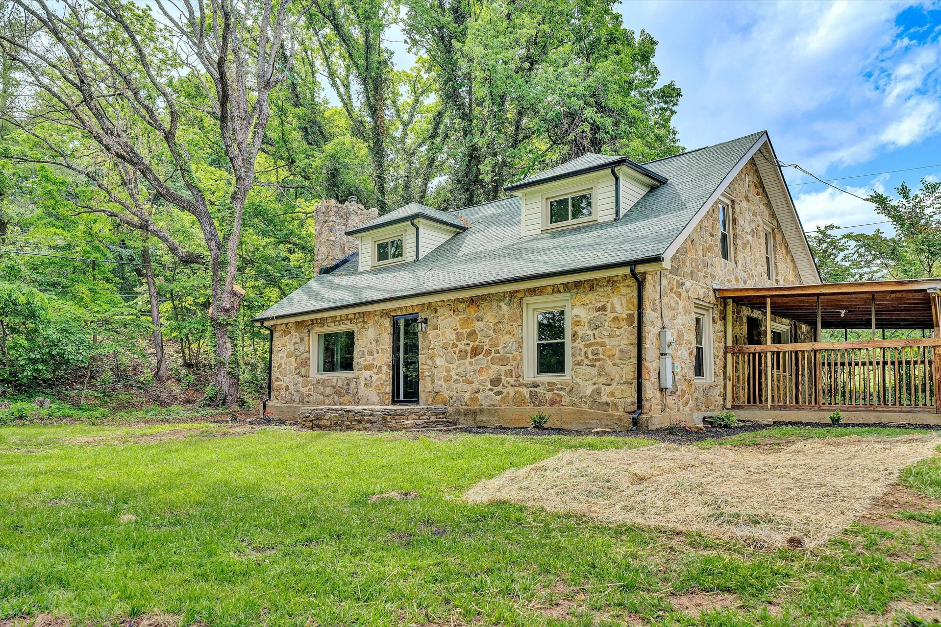 4714 Tobey RD - Photo 2