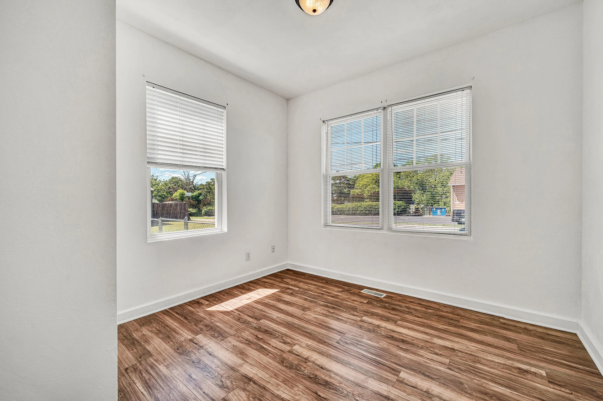 5122 Willis ST - Photo 16