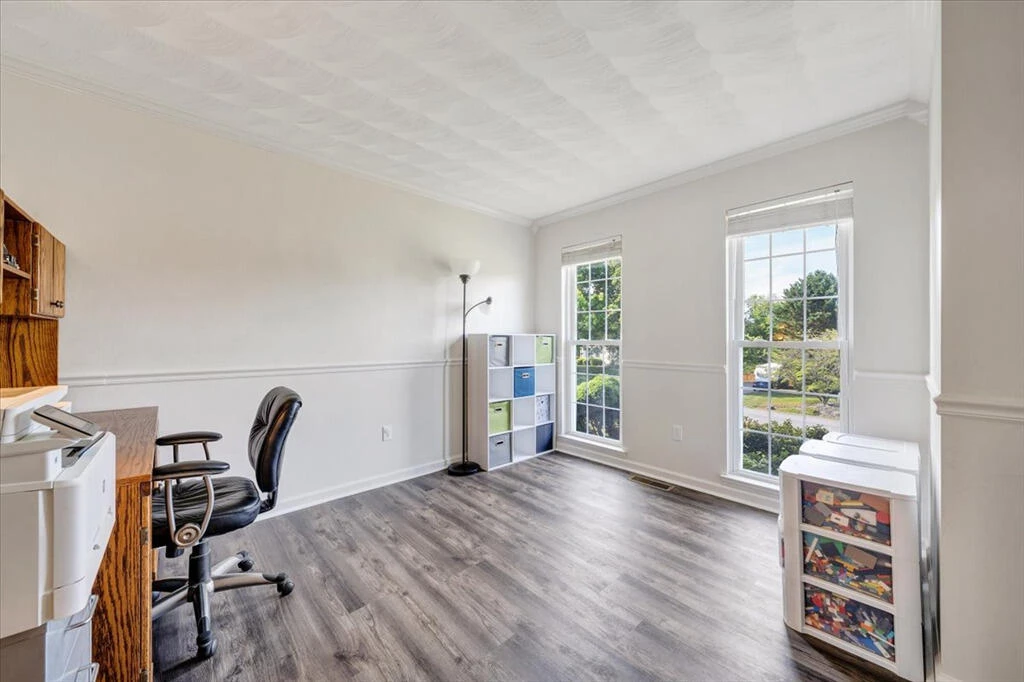 692 Brookfield LN - Photo 12