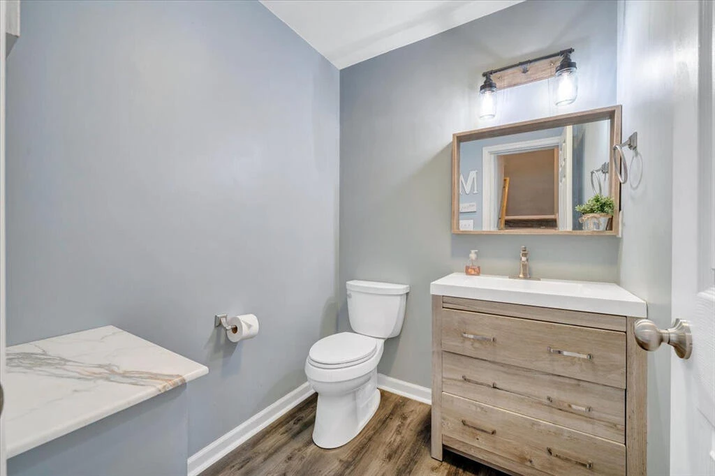 692 Brookfield LN - Photo 14