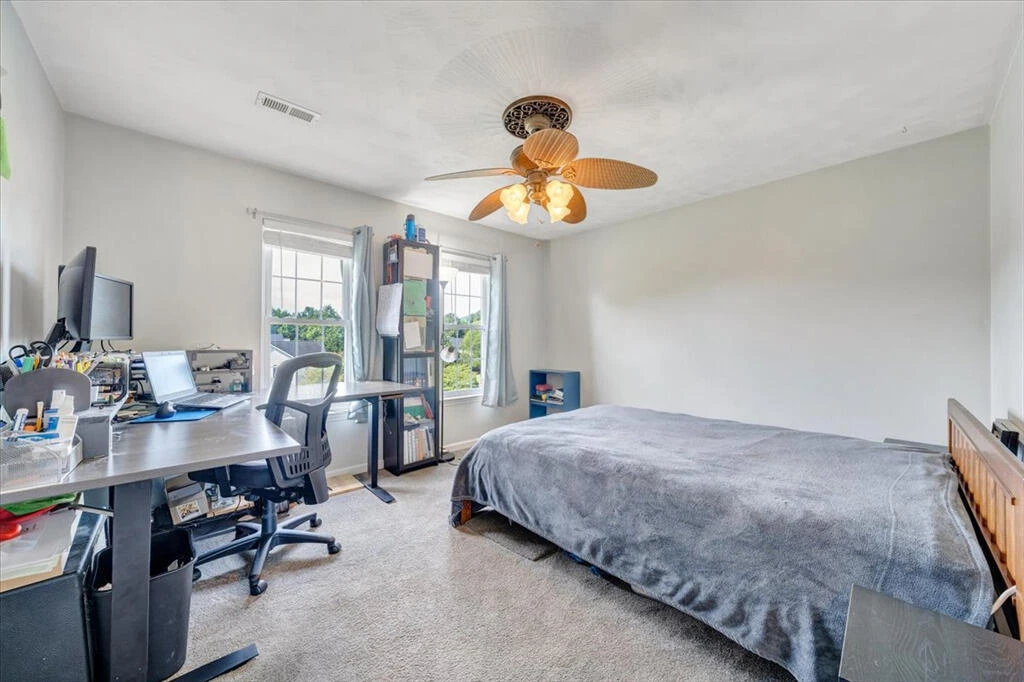 692 Brookfield LN - Photo 19