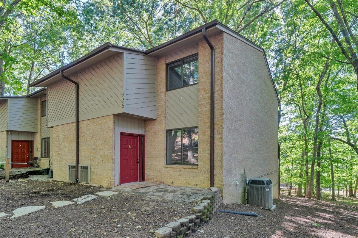 2952 Tree Swallow RD