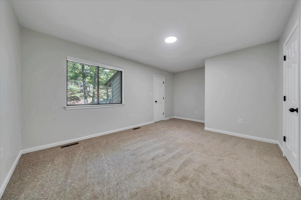 2952 Tree Swallow RD - Photo 18