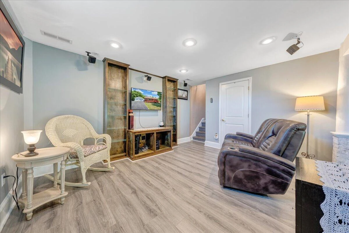 90 Berkshire CIR - Photo 25