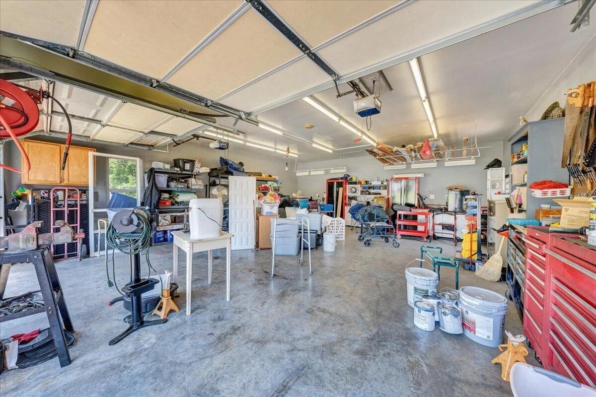 90 Berkshire CIR - Photo 39