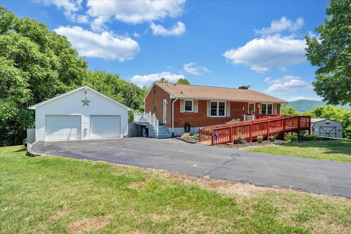 90 Berkshire CIR - Photo 41