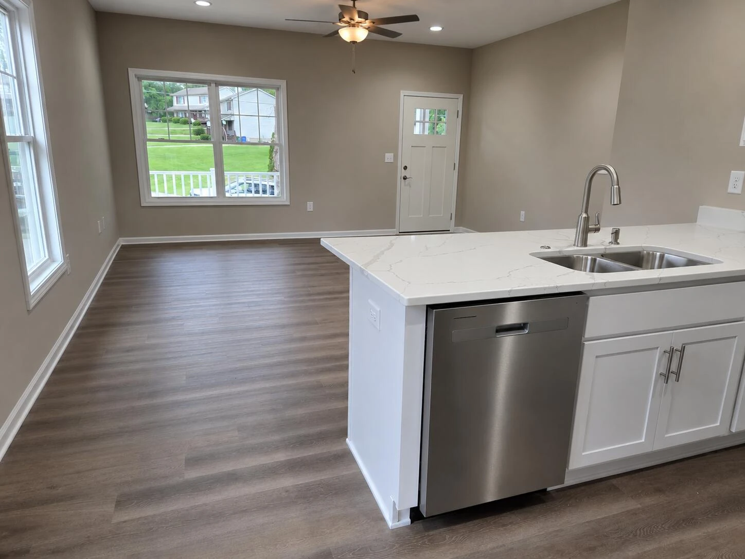 1155 Plum ST - Photo 14