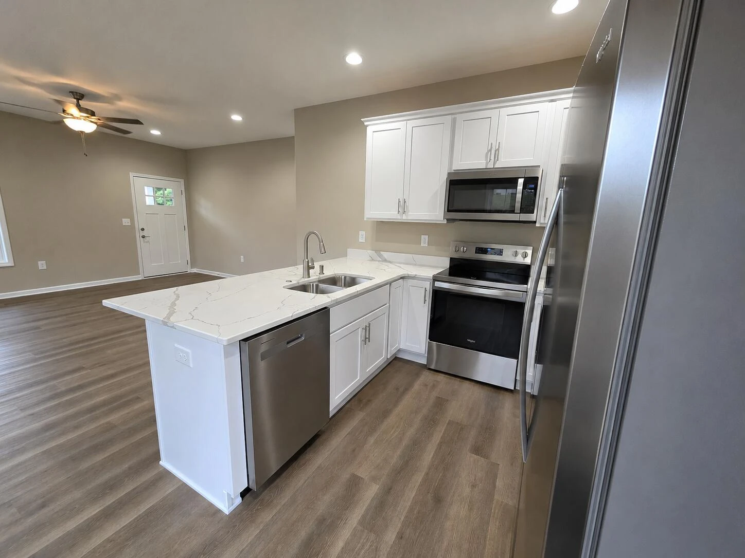 1155 Plum ST - Photo 17