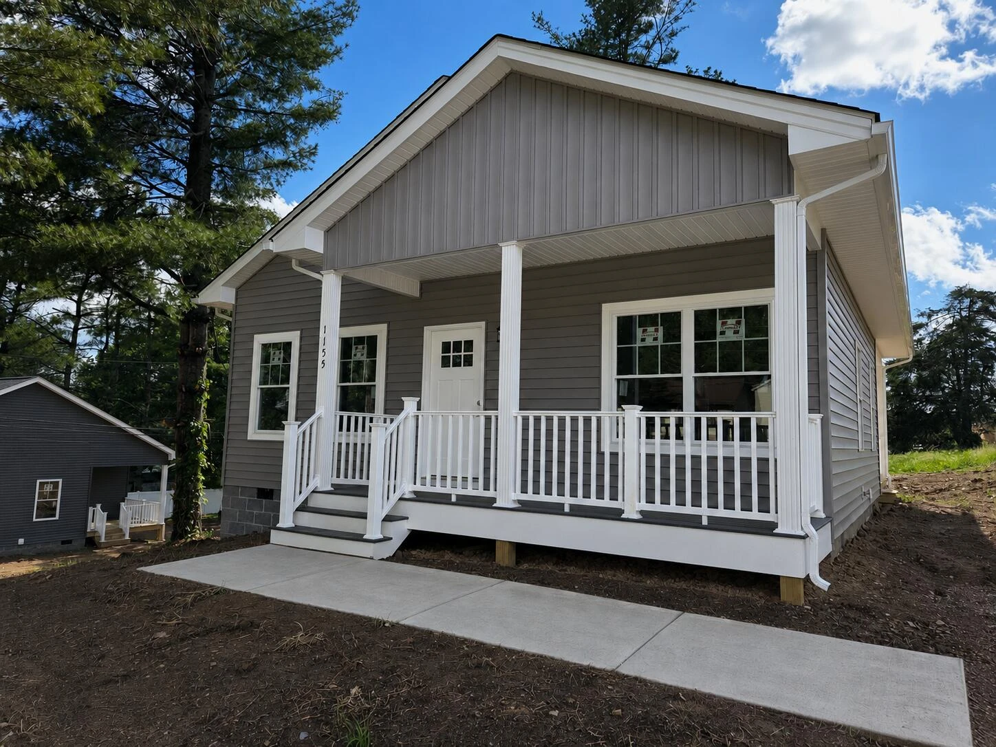 1155 Plum ST - Photo 3