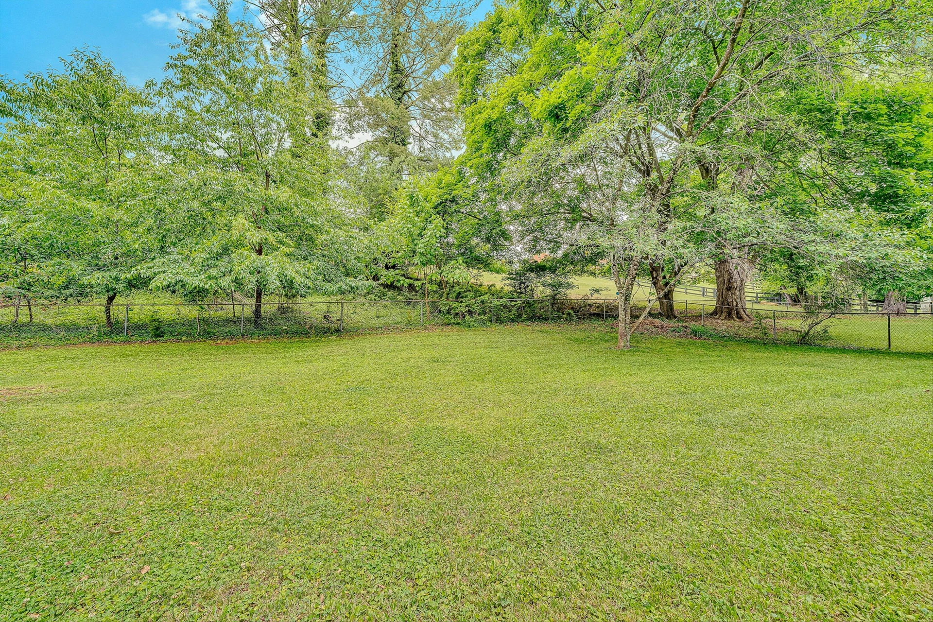 3416 Grandin RD - Photo 45