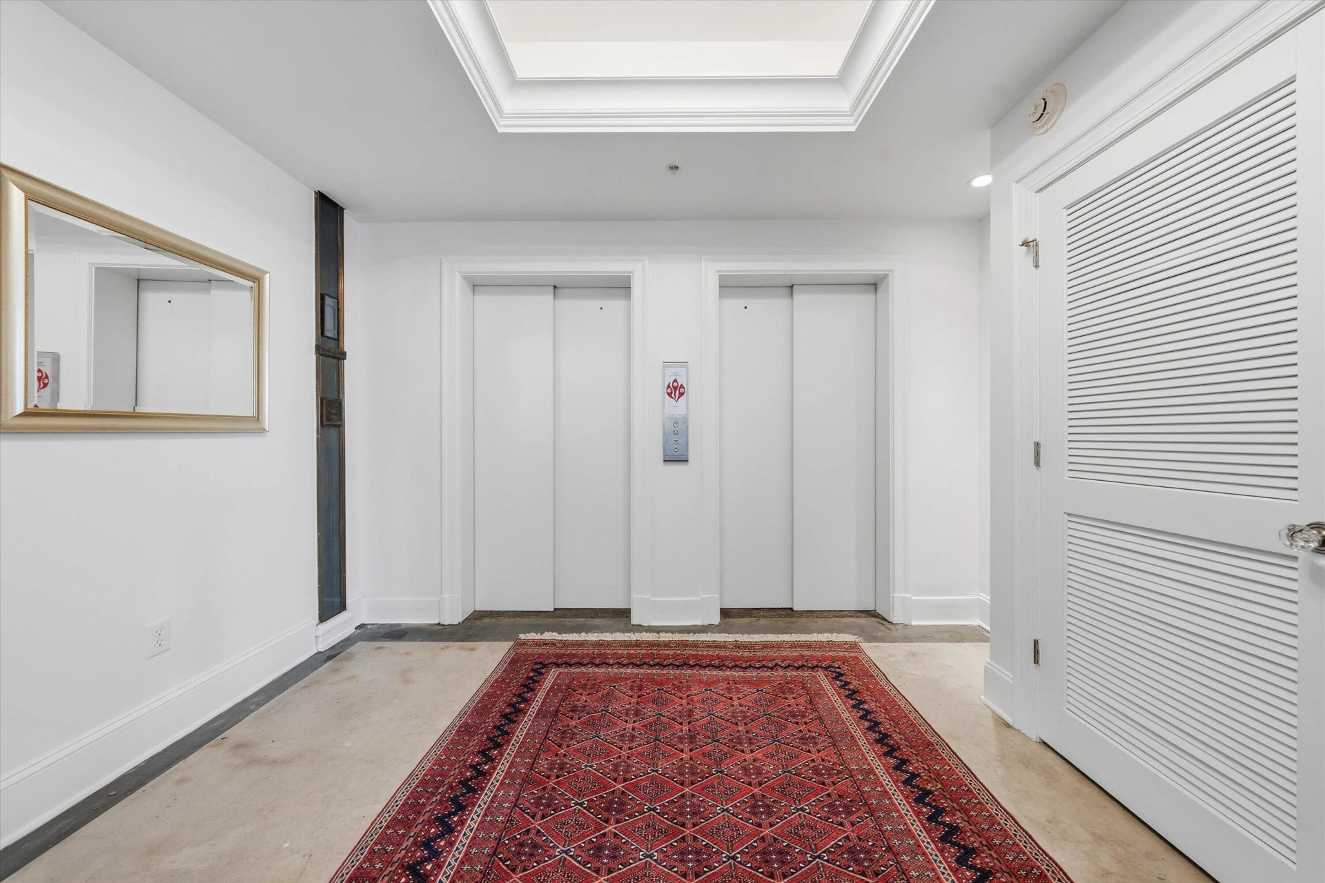 102 Campbell AVE #UNIT 4 - Photo 4