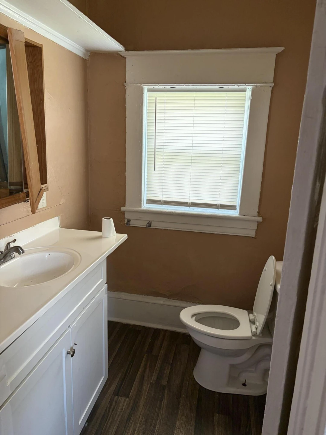 1131 Loudon AVE - Photo 3