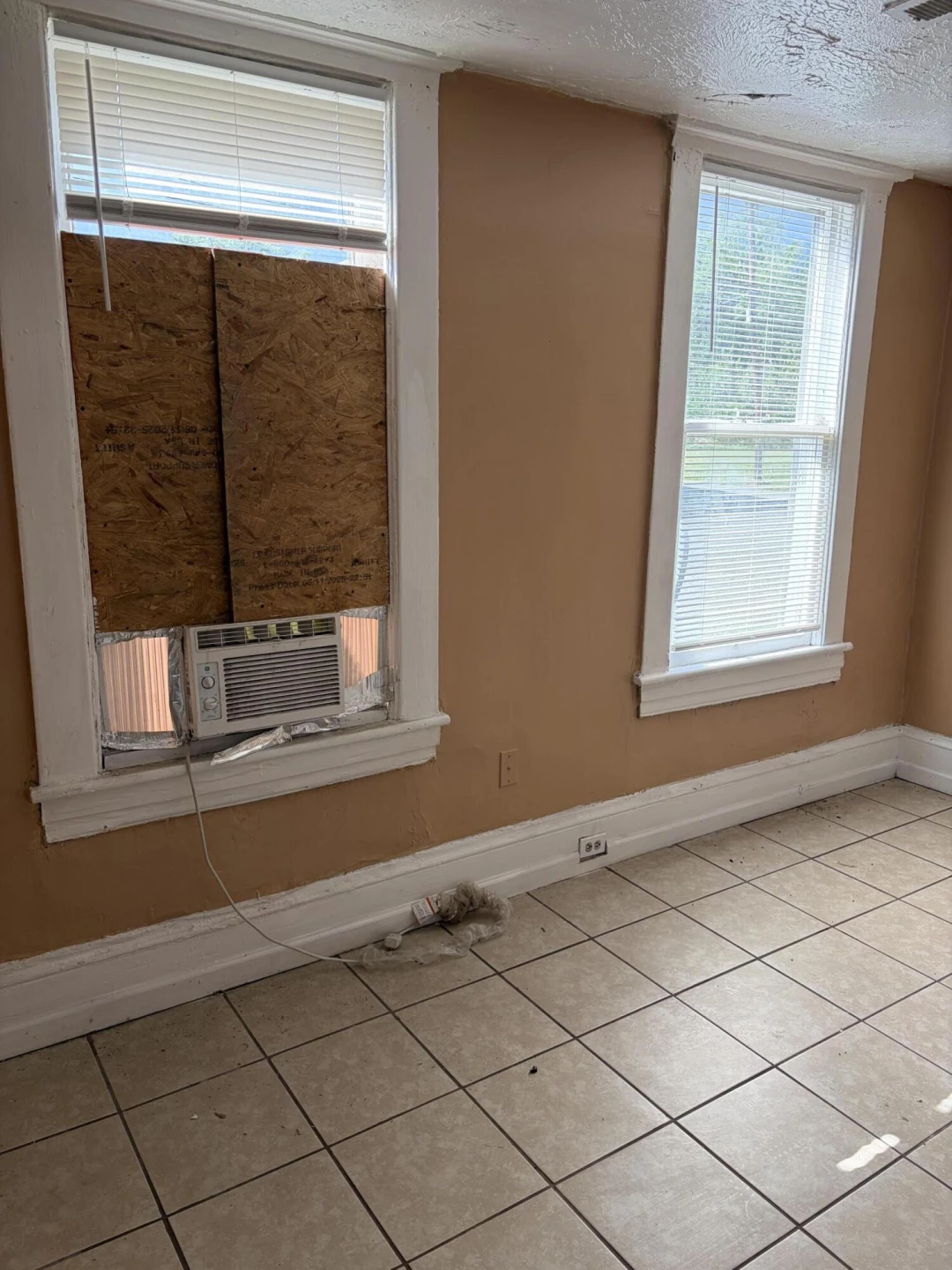 1131 Loudon AVE - Photo 8