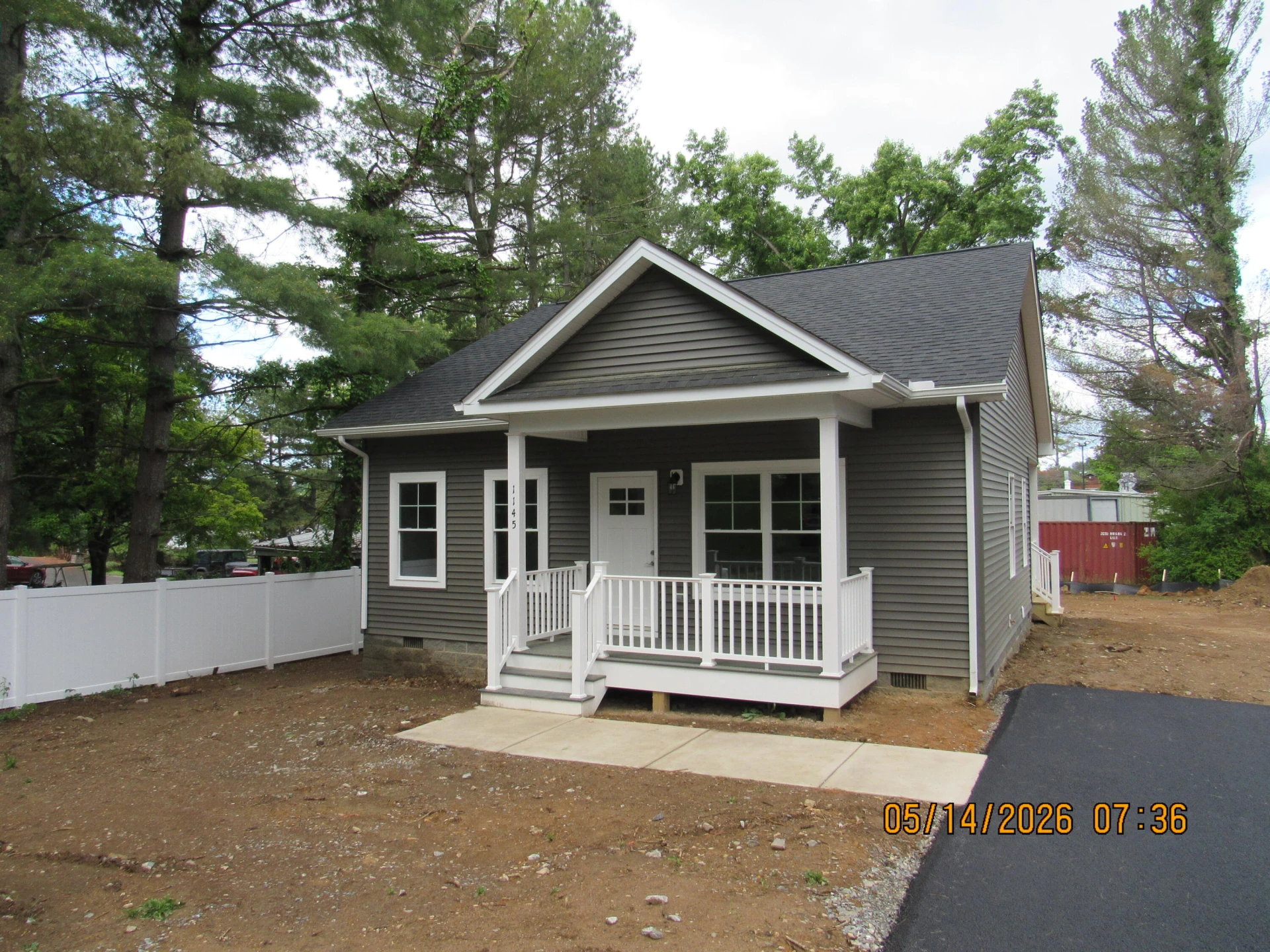 1145 Plum ST - Photo 3