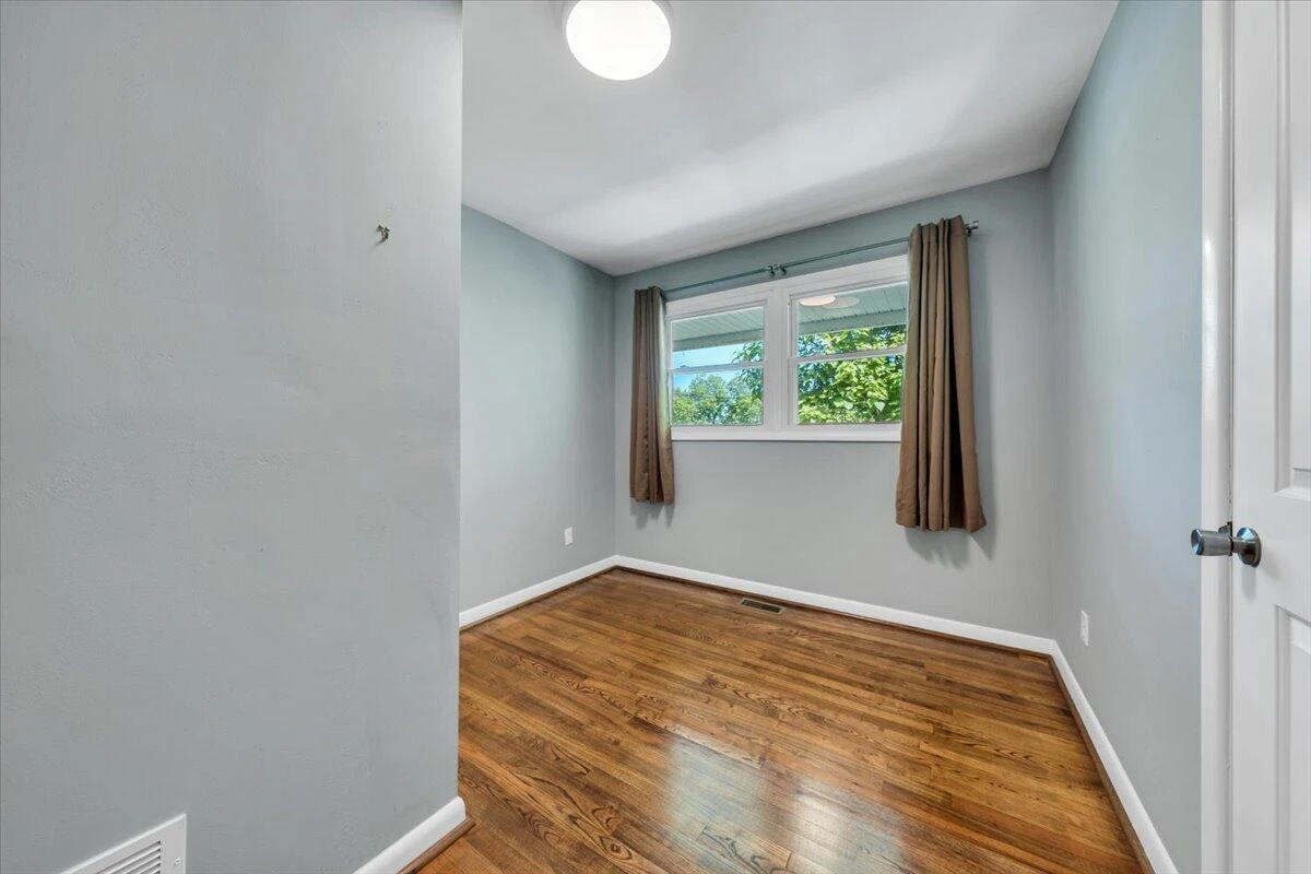 2416 Shull RD - Photo 17