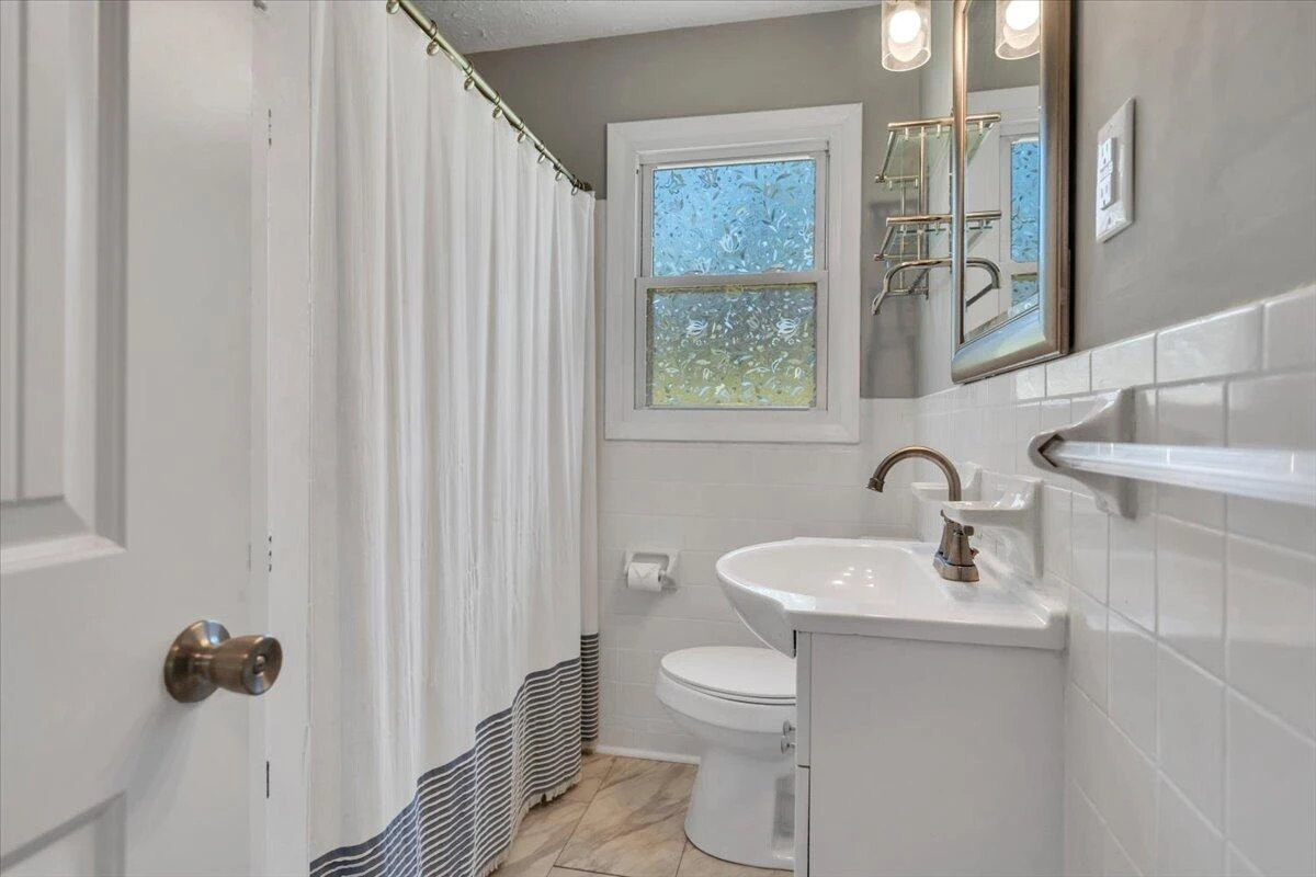 2416 Shull RD - Photo 19