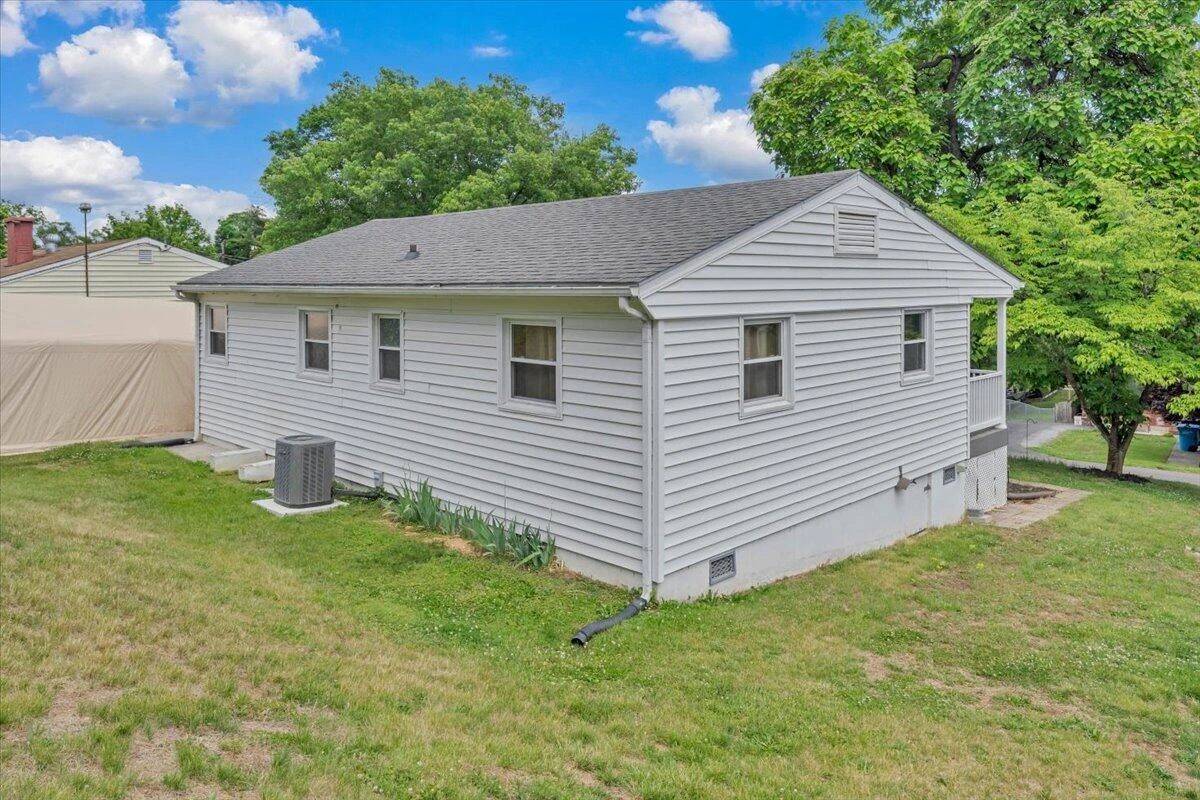 2416 Shull RD - Photo 22