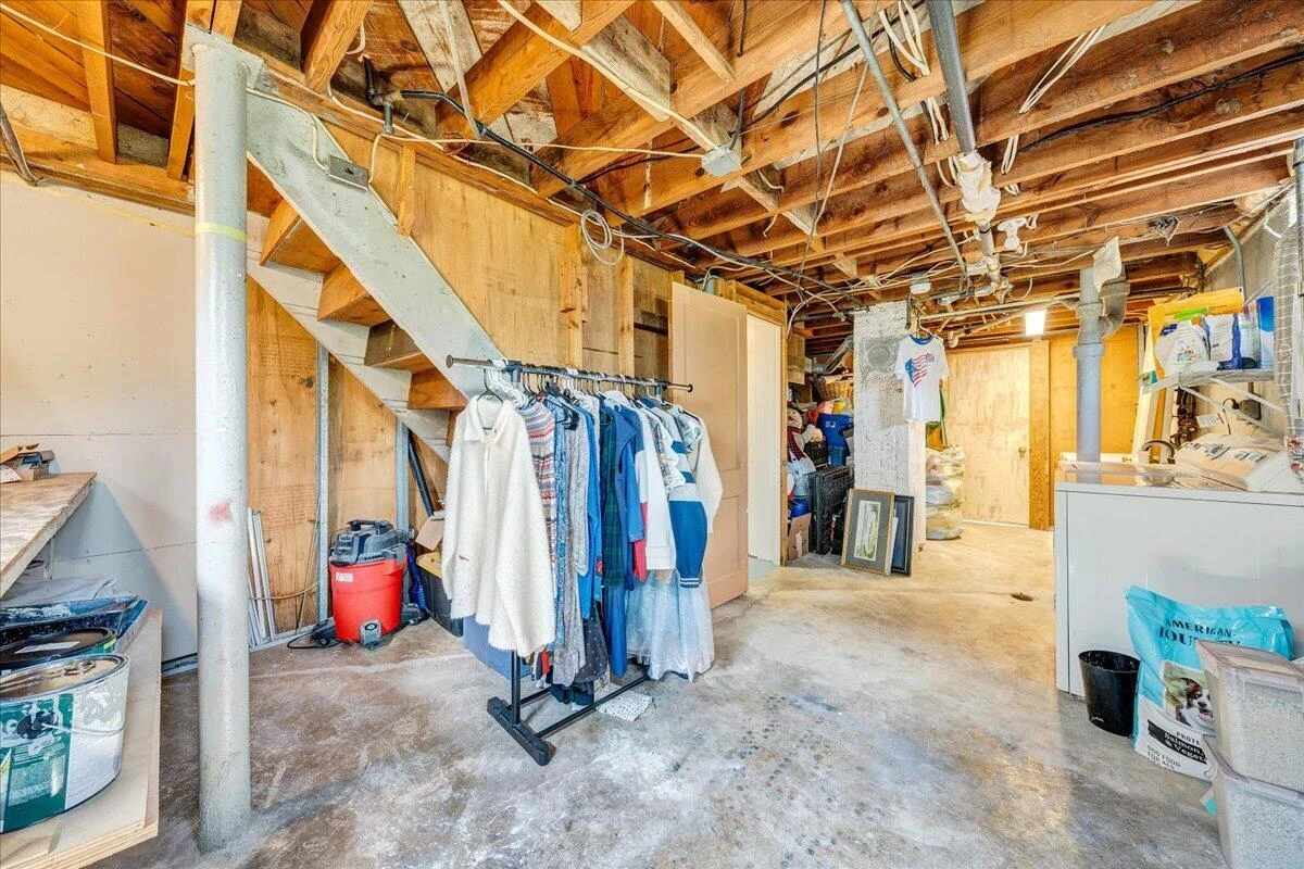 2519 Windsor AVE - Photo 40