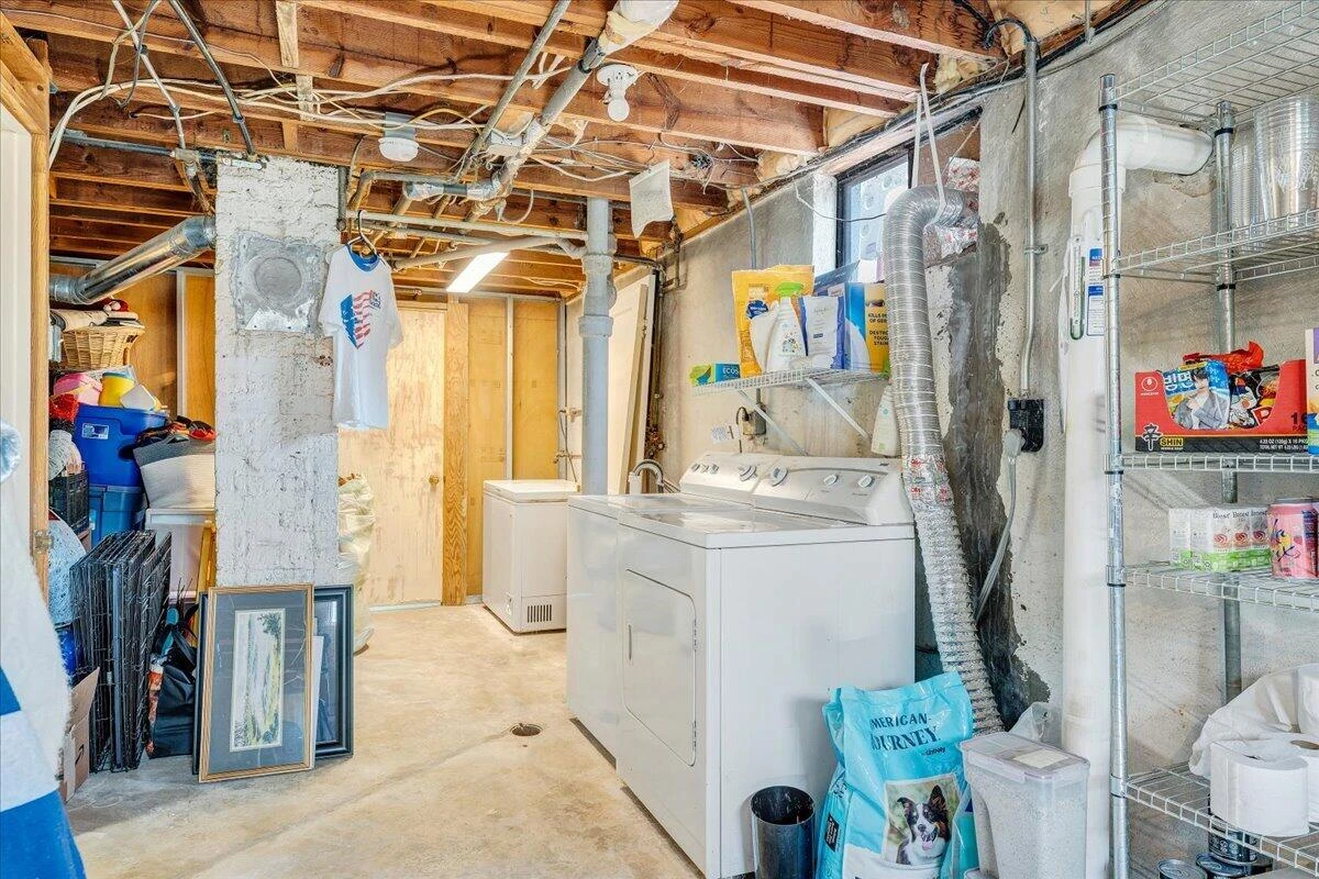 2519 Windsor AVE - Photo 41