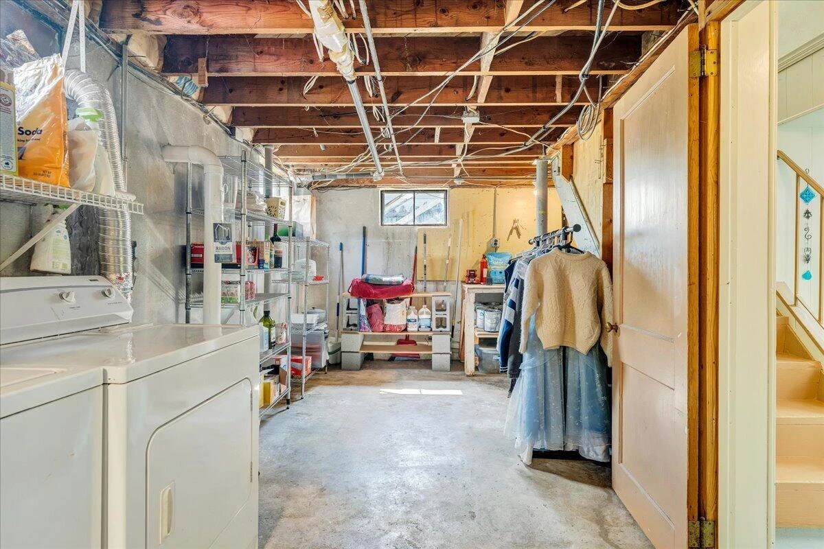 2519 Windsor AVE - Photo 42