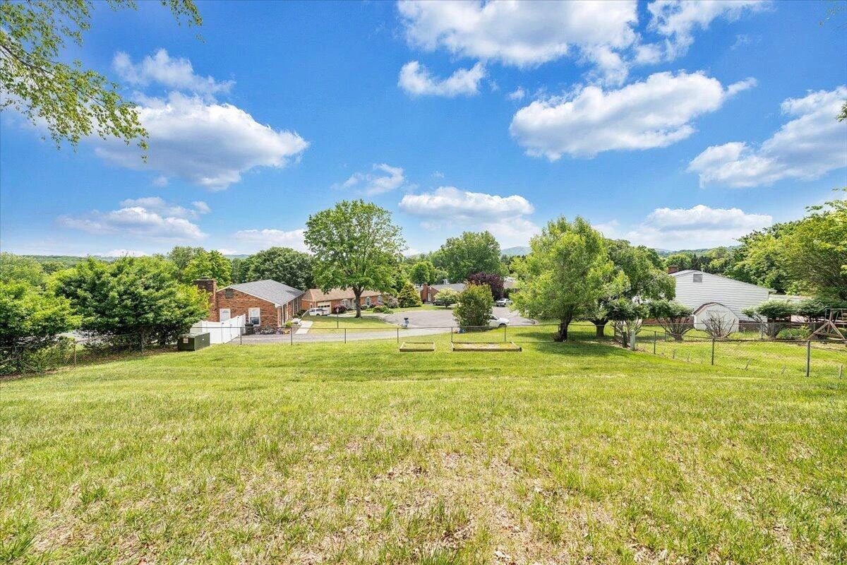 3808 Kentland DR - Photo 38