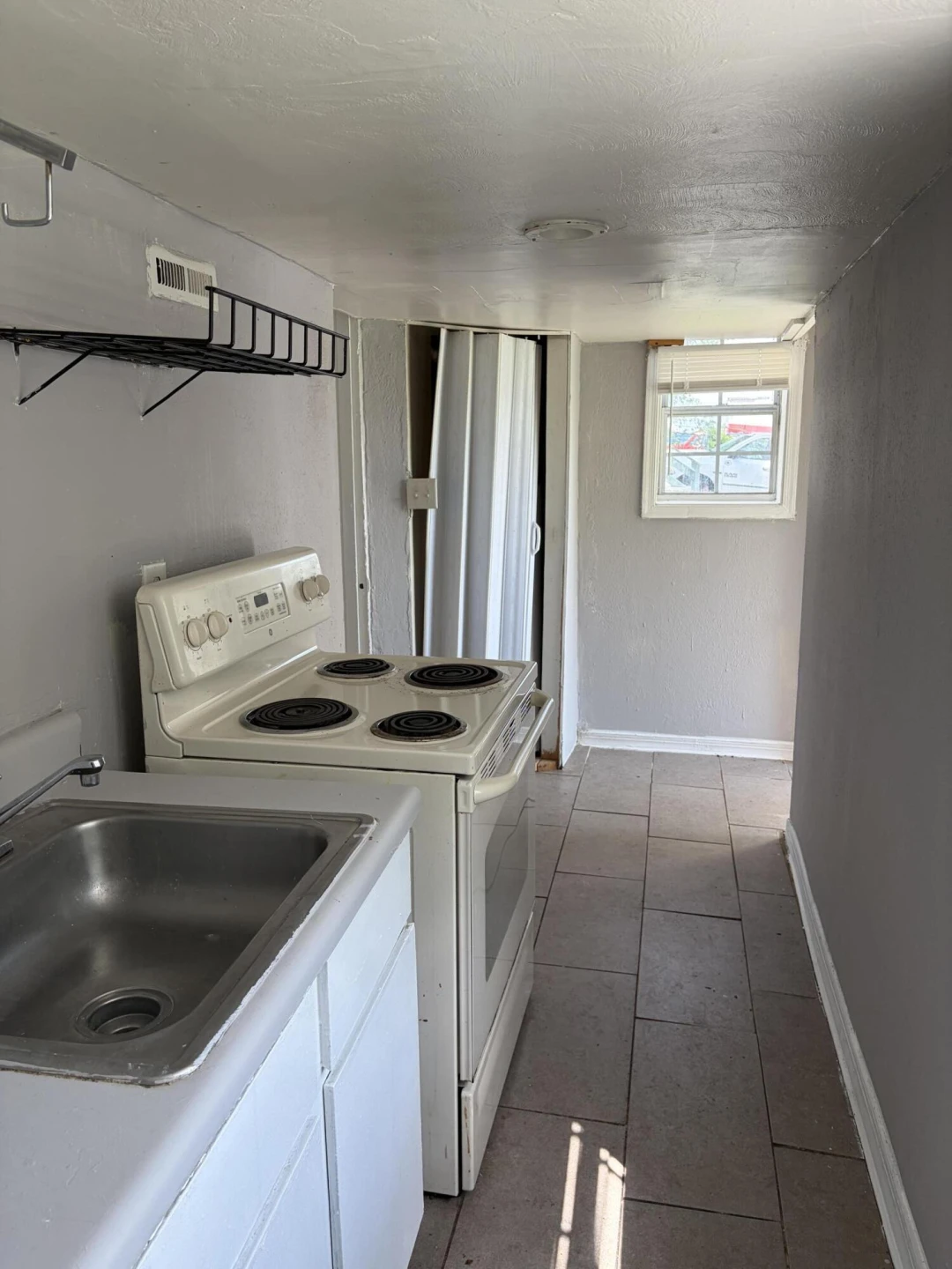 1810 Centre AVE - Photo 11