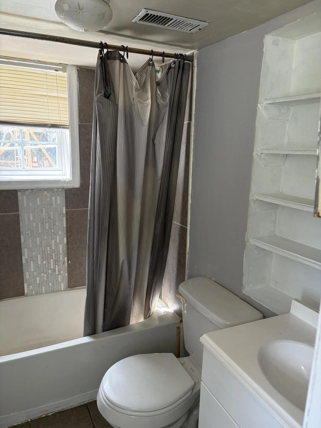 1810 Centre AVE - Photo 13