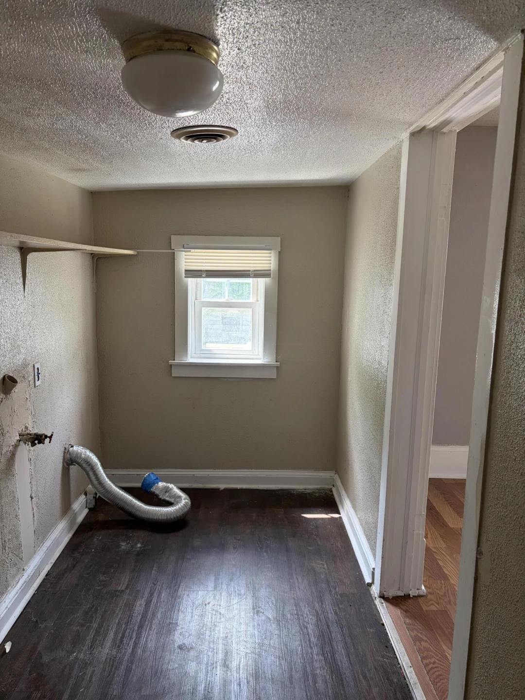 1810 Centre AVE - Photo 4