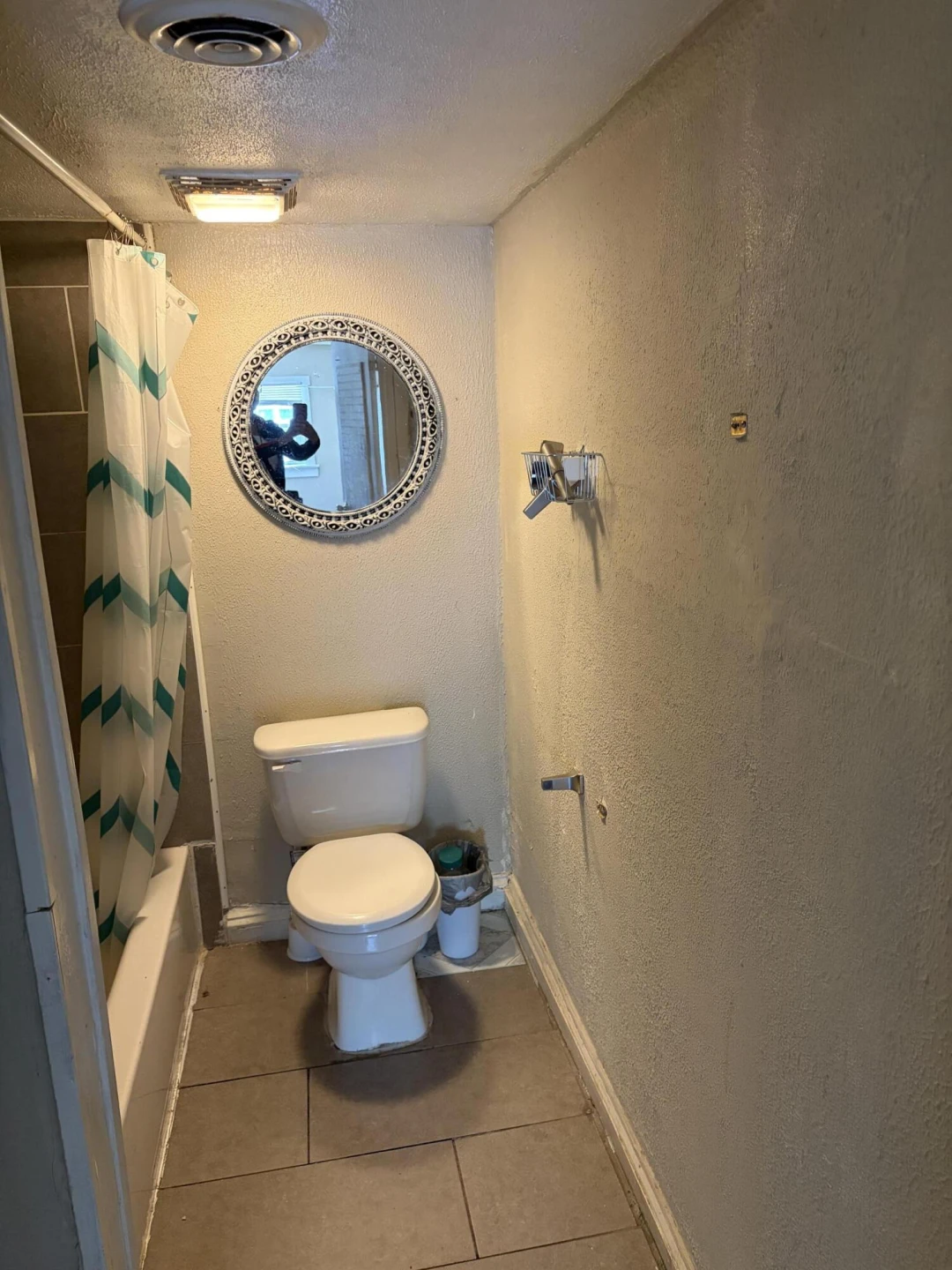 1810 Centre AVE - Photo 5